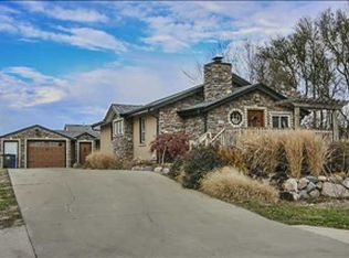 4250 Grandview Ave, Des moines, IA 50317