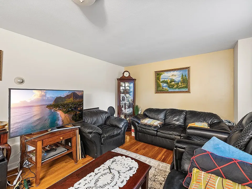1004 Saint Julian Ave