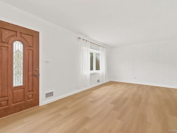 3rd image of 24 Valley View Terrace