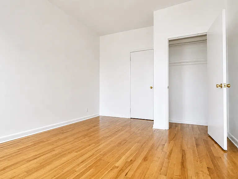 201 W 105th St #35 — Photo 5