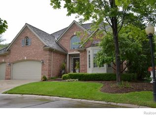 2 Vaughan Xing, Bloomfield Hills, MI 48304