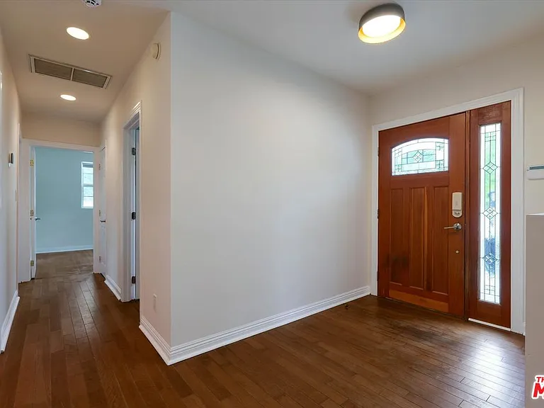 22750 Clarendon St — Photo 5