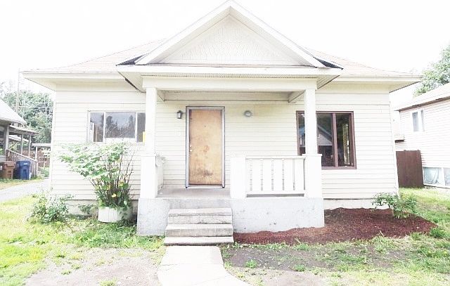 1st image of 1823 W Grace Ave