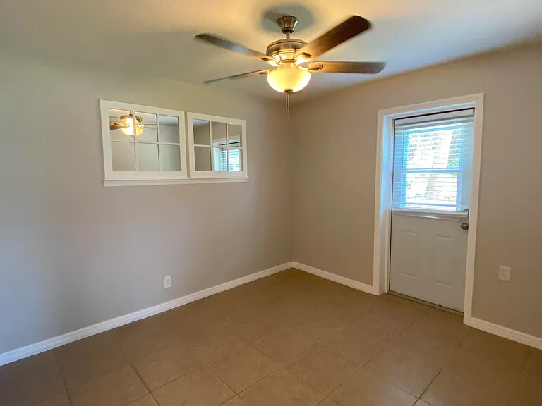 914 N Wild Olive Ave #910 — Photo 14
