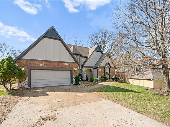 5th image of 5519 NW 62nd Ct
