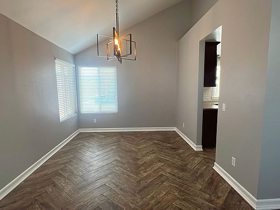 5th image of 37638 Barrinson St