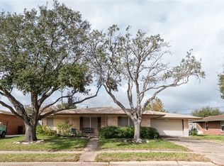 4213 Dolphin Pl, Corpus Christi, TX 78411
