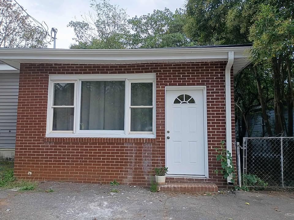 1st image of 14 Hammett Street Ext Unit A