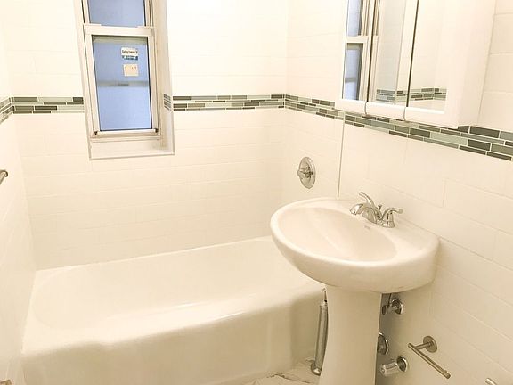 4th image of 3315 81st St APT 1E