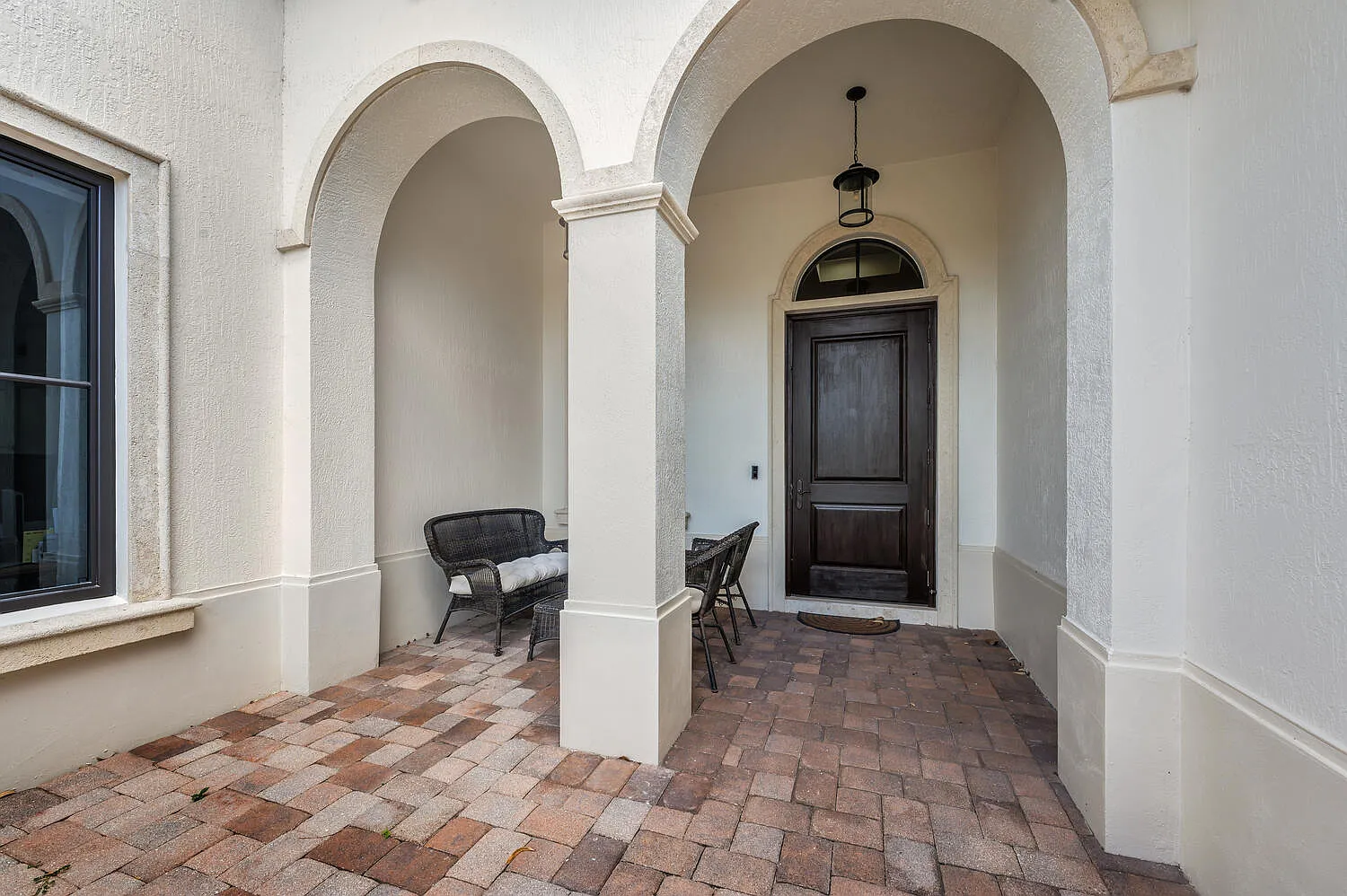 4 bed, 3300 sqft, $20,000 — Photo 2