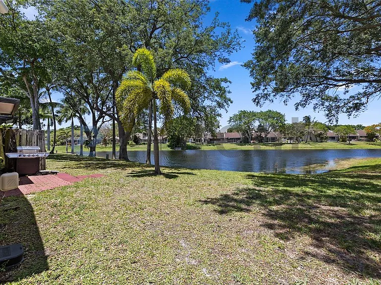 5140 NW 11th Dr — Photo 28