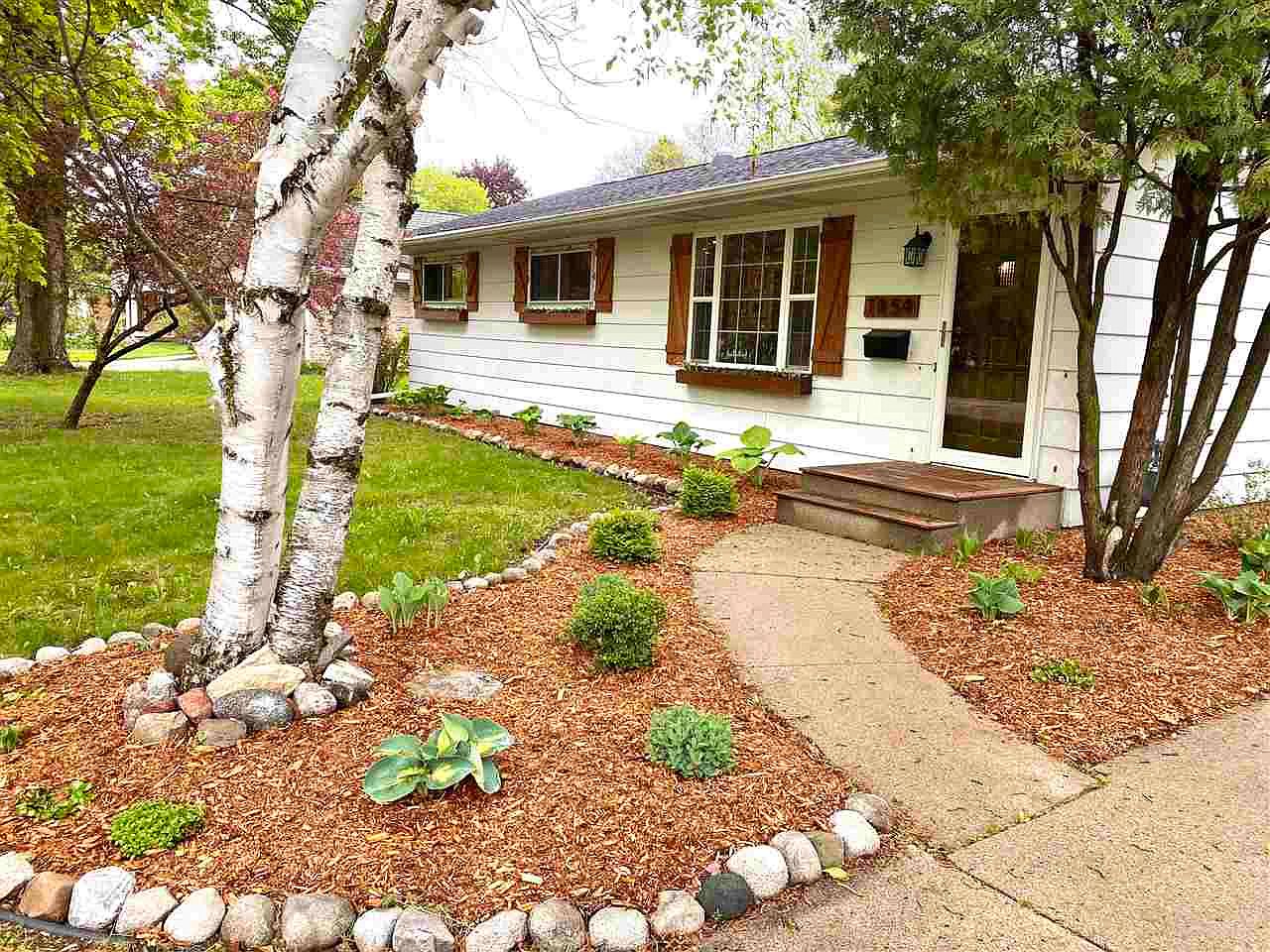 1854 Hazel St, Oshkosh, WI 54901 Zillow