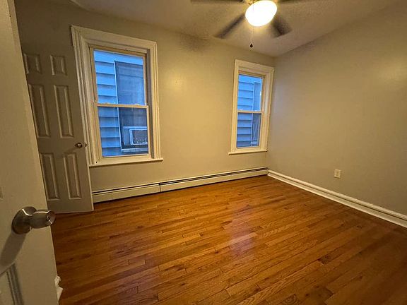 3rd image of 104 Claremont Ave Floor 2