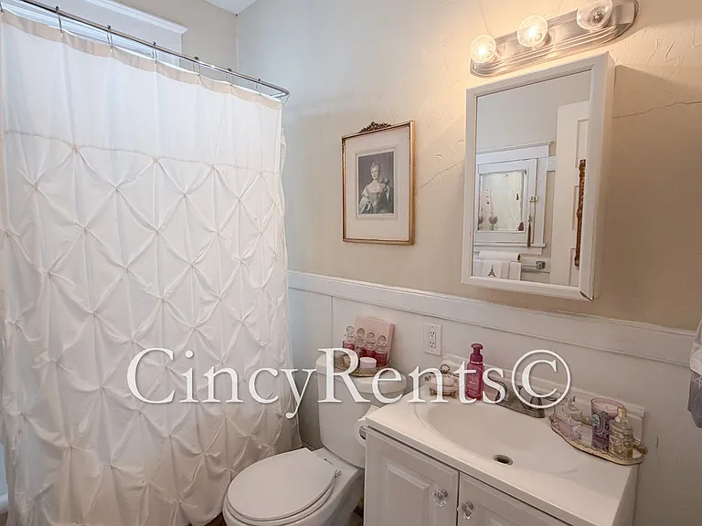 4027 Edwards Rd #2 — Photo 9