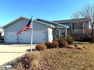 1931 25th St SW, Minot, ND 58701