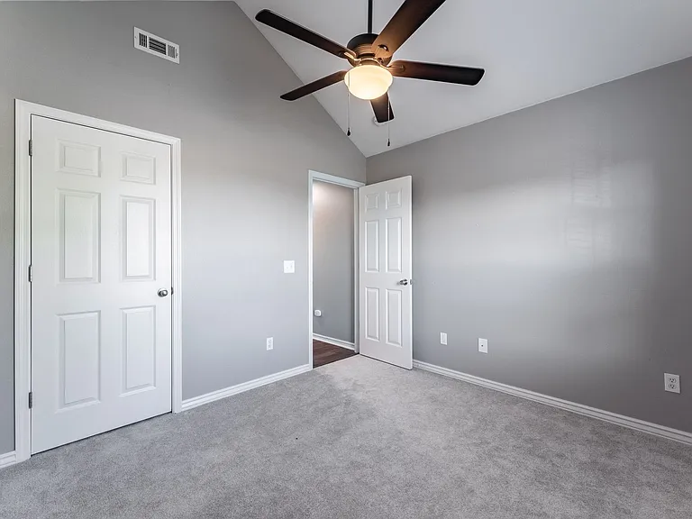 740 Dogwood St — Photo 13