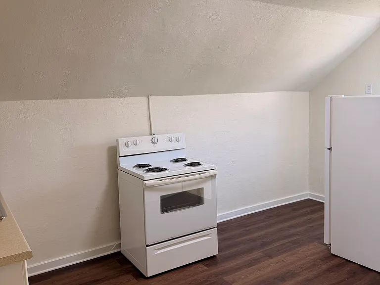 1313 Strawn Ave #2 — Photo 4