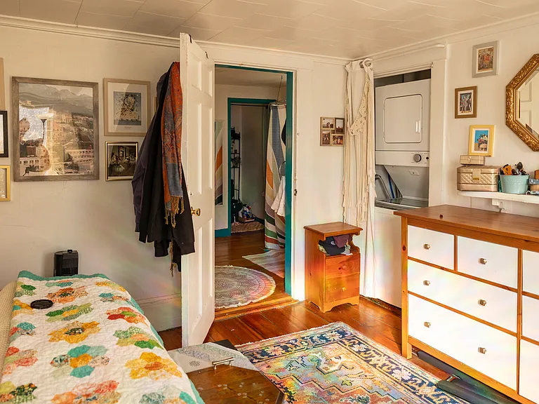 41 Pine St #B — Photo 2