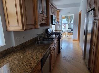 1916 Maple Ave SUITE 1, Evanston, IL 60201