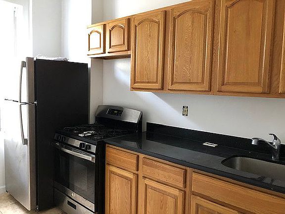 3rd image of 2711 Avenue D #2