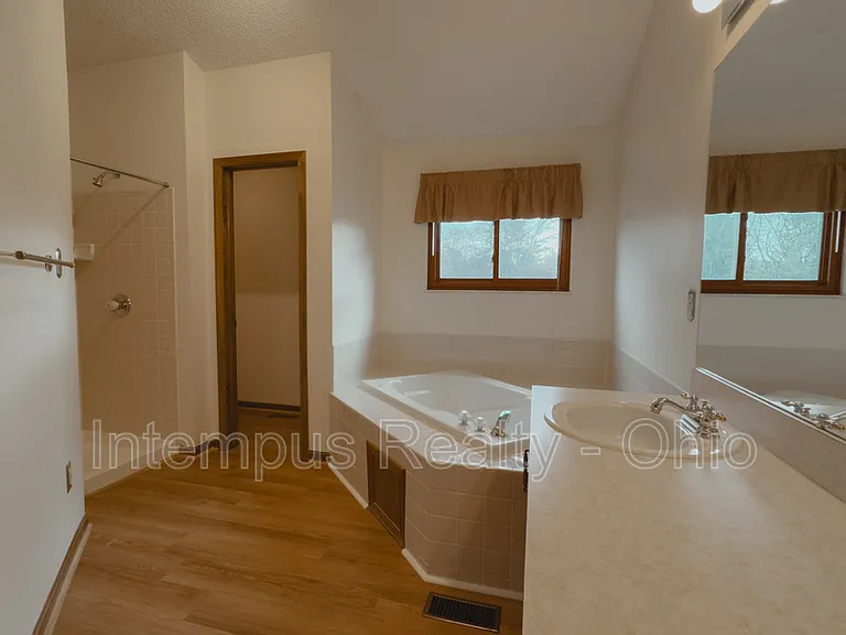 370 Glenside Ln — Photo 27