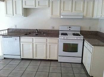 3rd image of 248 E Washington Blvd APT 3