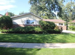 680 Cordial Dr, Des Plaines, IL 60018
