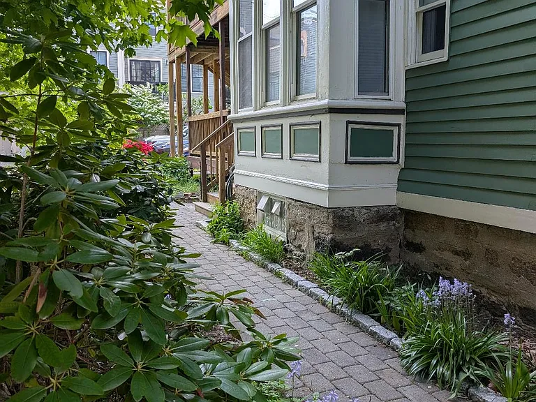 Green St — Photo 15