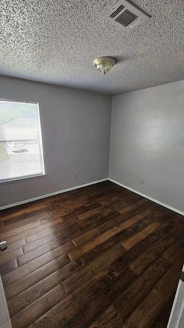 4908 Brianhill Dr — Photo 2