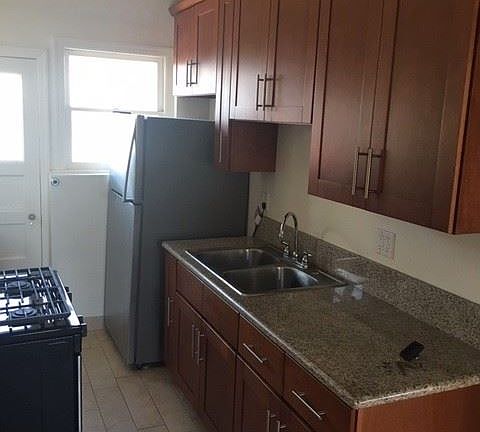 4th image of 4741 Elmwood Ave APT 05