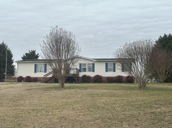 1002 Hamlin Ford Rd, Dobson, NC 27017