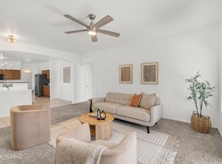 1917 W Calle Dos Rios, Tucson, AZ 85746