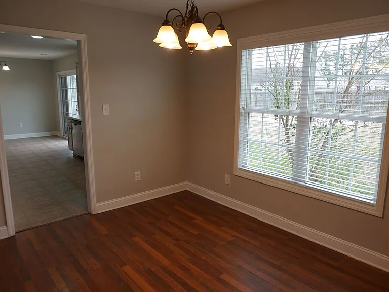 407 Sundown Ct — Photo 25