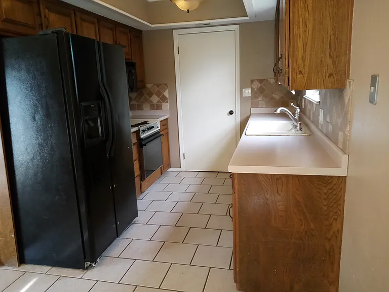 2821 Mount Vernon Rd — Photo 2