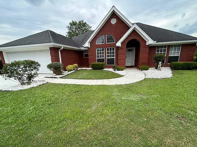 3 bed, $2,250 — Photo 3