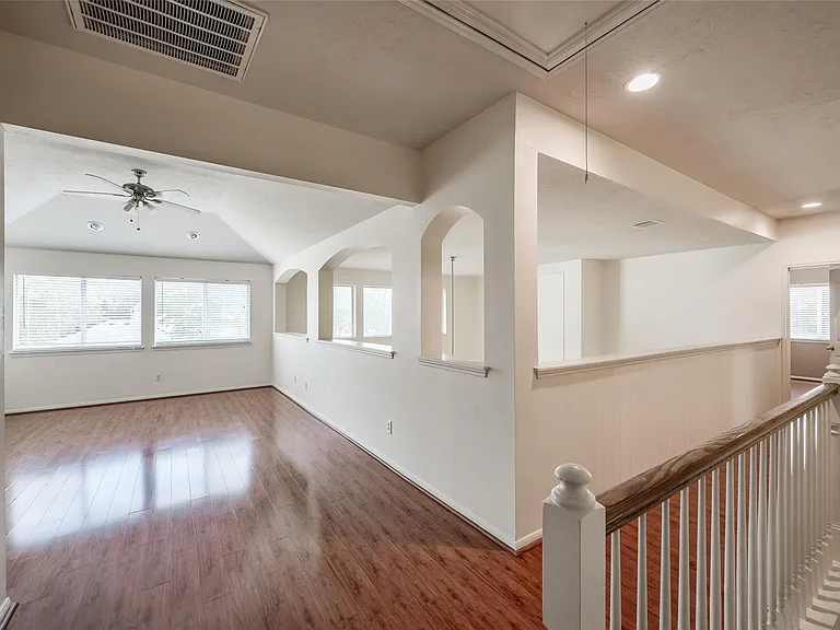 3402 Caloway Ct — Photo 3