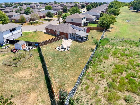 3rd image of 1208 Feather Crest Dr