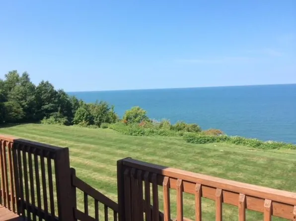 3304 Baer Beach Rd, Erie, PA 16505
