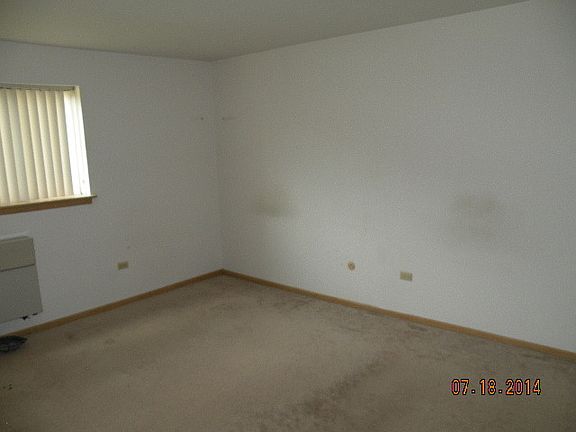 3rd image of 1903 Country Dr APT 104