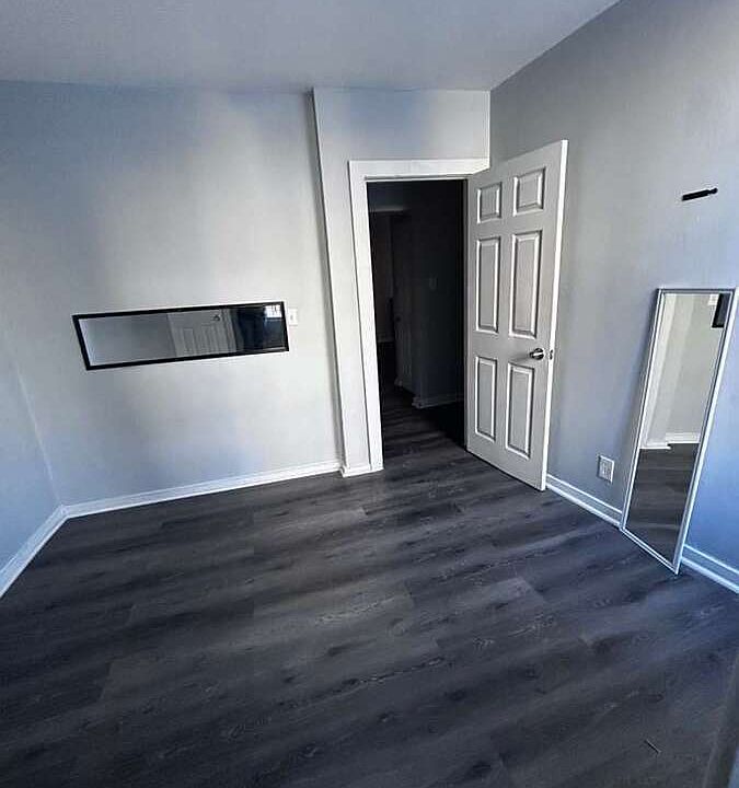 2nd image of 117 Ludlow St