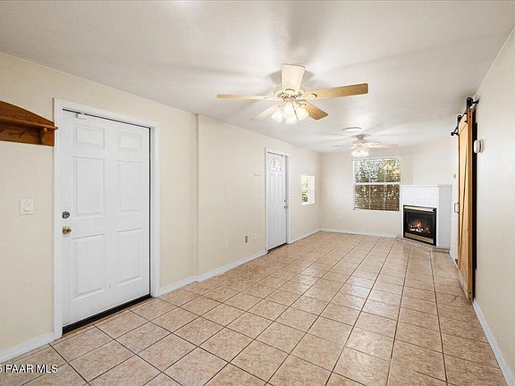 3rd image of 649 N Vermilion Dr