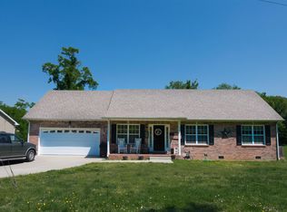 219 Raintree Dr, Clarksville, TN 37042
