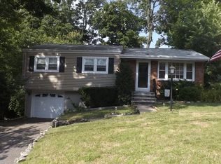 32 Siek Rd, Butler, NJ 07405