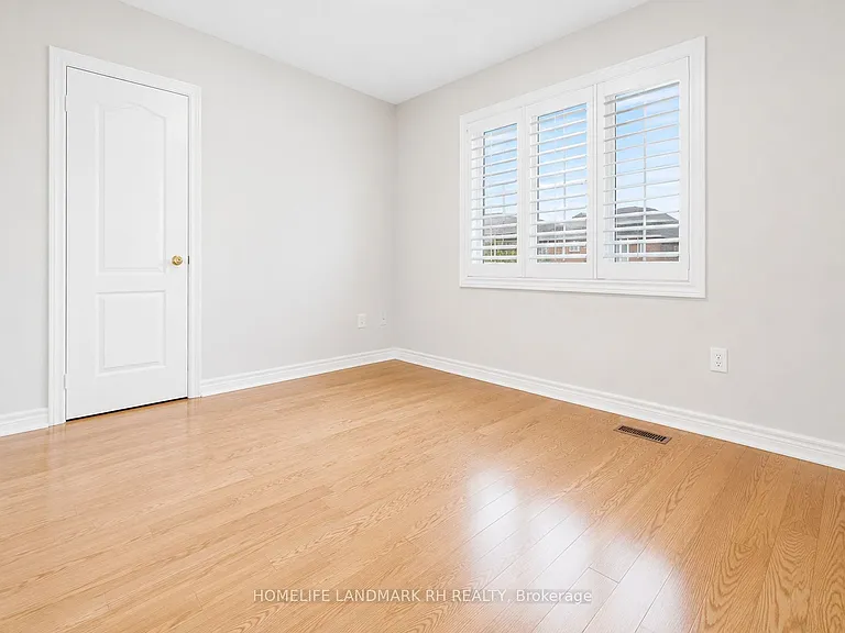 499 Pleasant Ridge Ave — Photo 16