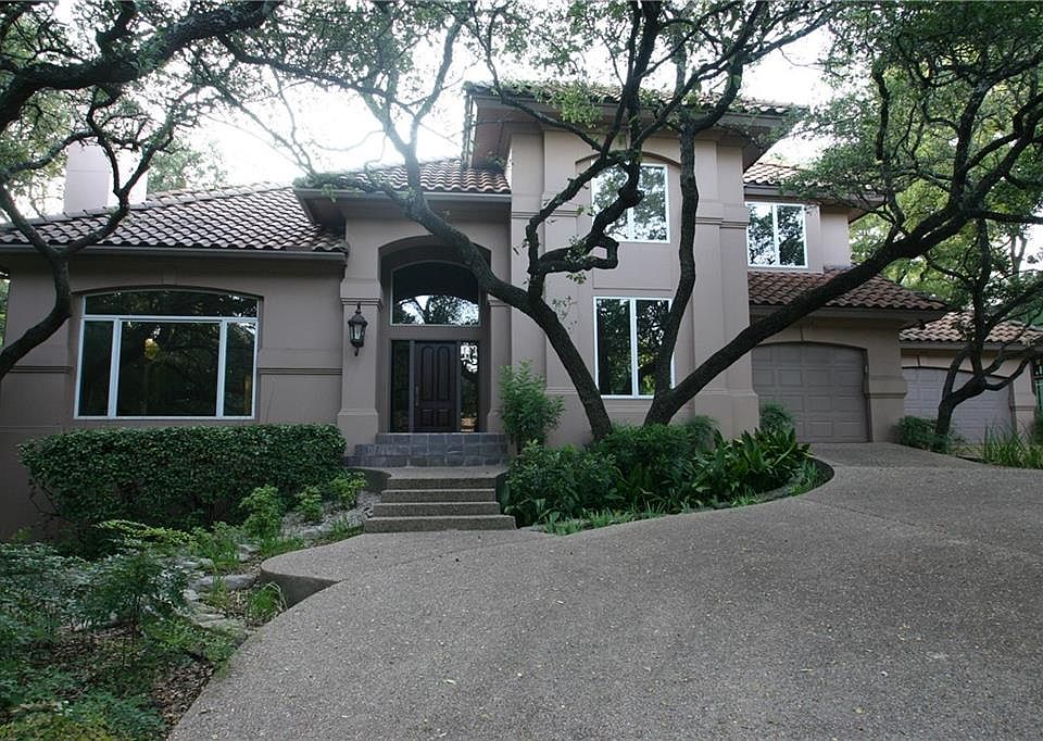 1st image of 3227 Park Hills Dr