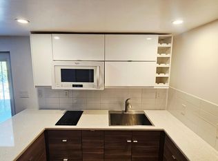 2500 SW Chicago Ct #B, Seattle, WA 98106