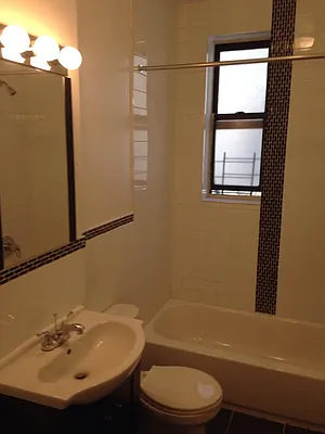 Rented by Lang Realty LLC | media 28