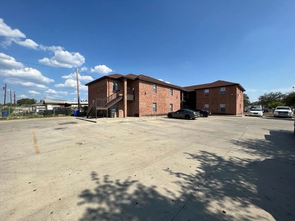 1st image of 1001 E Travis St #1001T-7