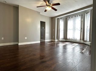 146 Main St APT 1, Warren, RI 02885