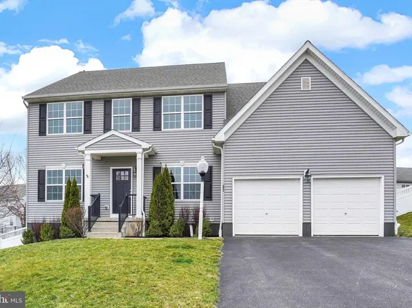65 Liborio Ln, York, PA 17402